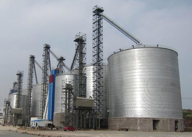 额敏大型钢板库构造参数及水泥储存质量